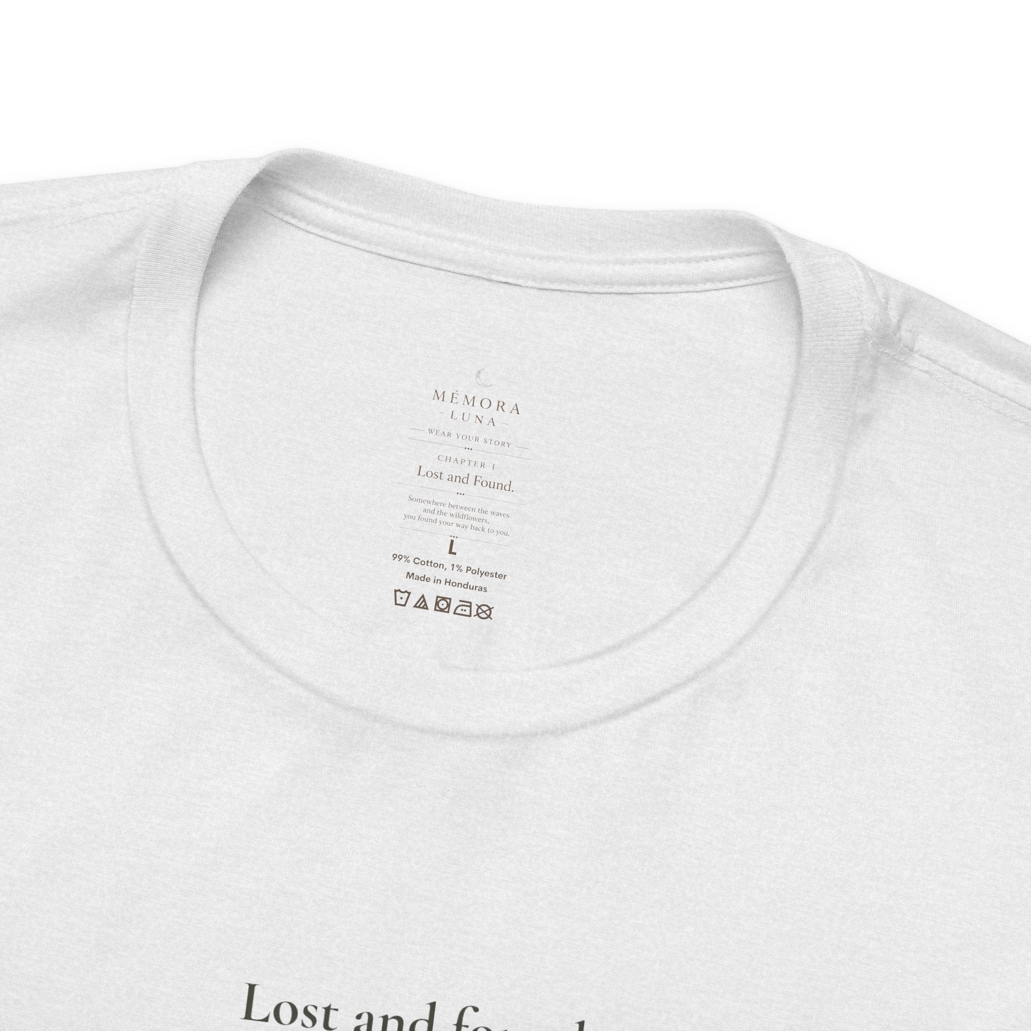 Lost and Found | Vintage T-shirt met maan- en bloemenprint